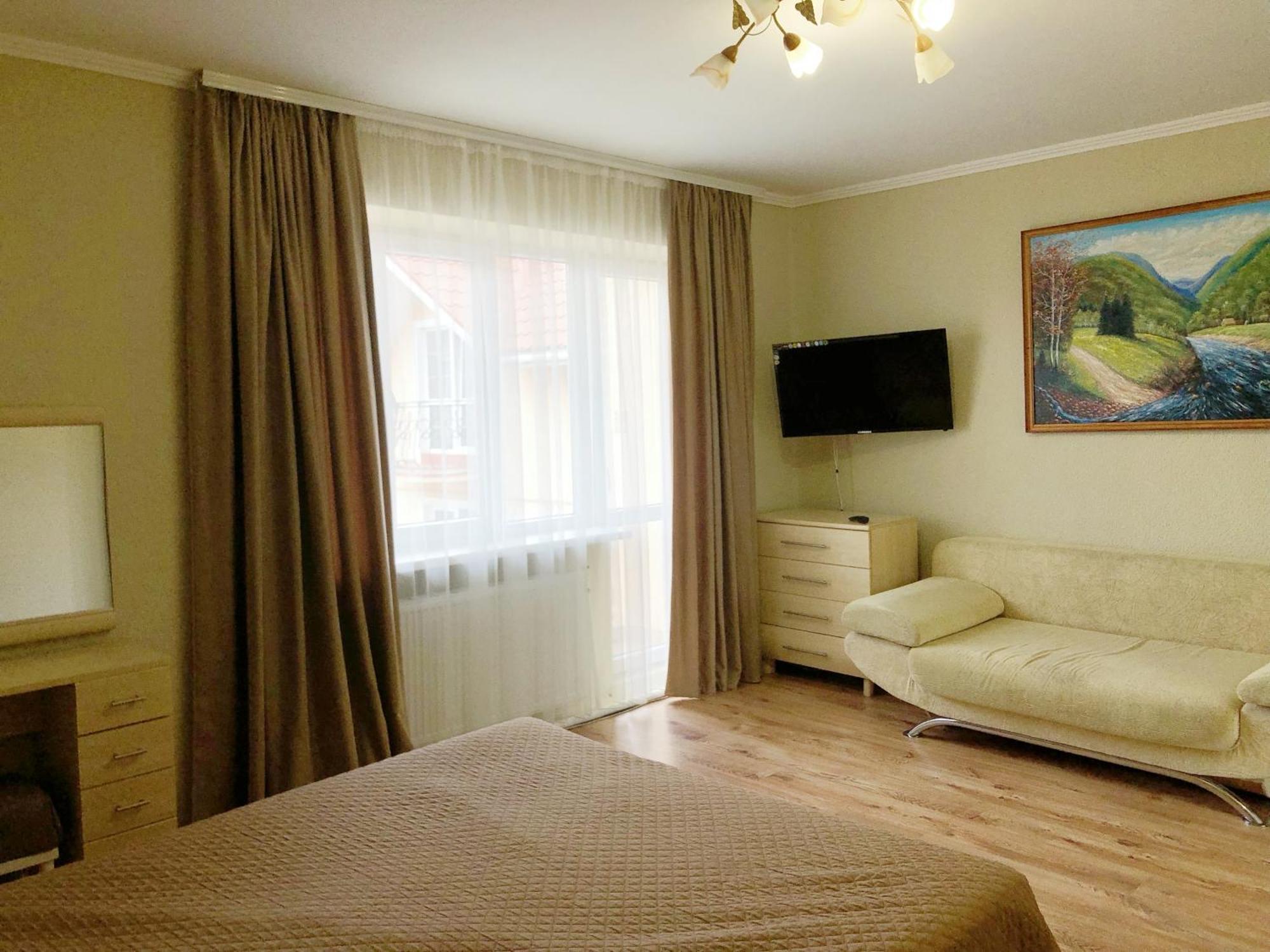 У Оксани Hotell Solochyn Eksteriør bilde